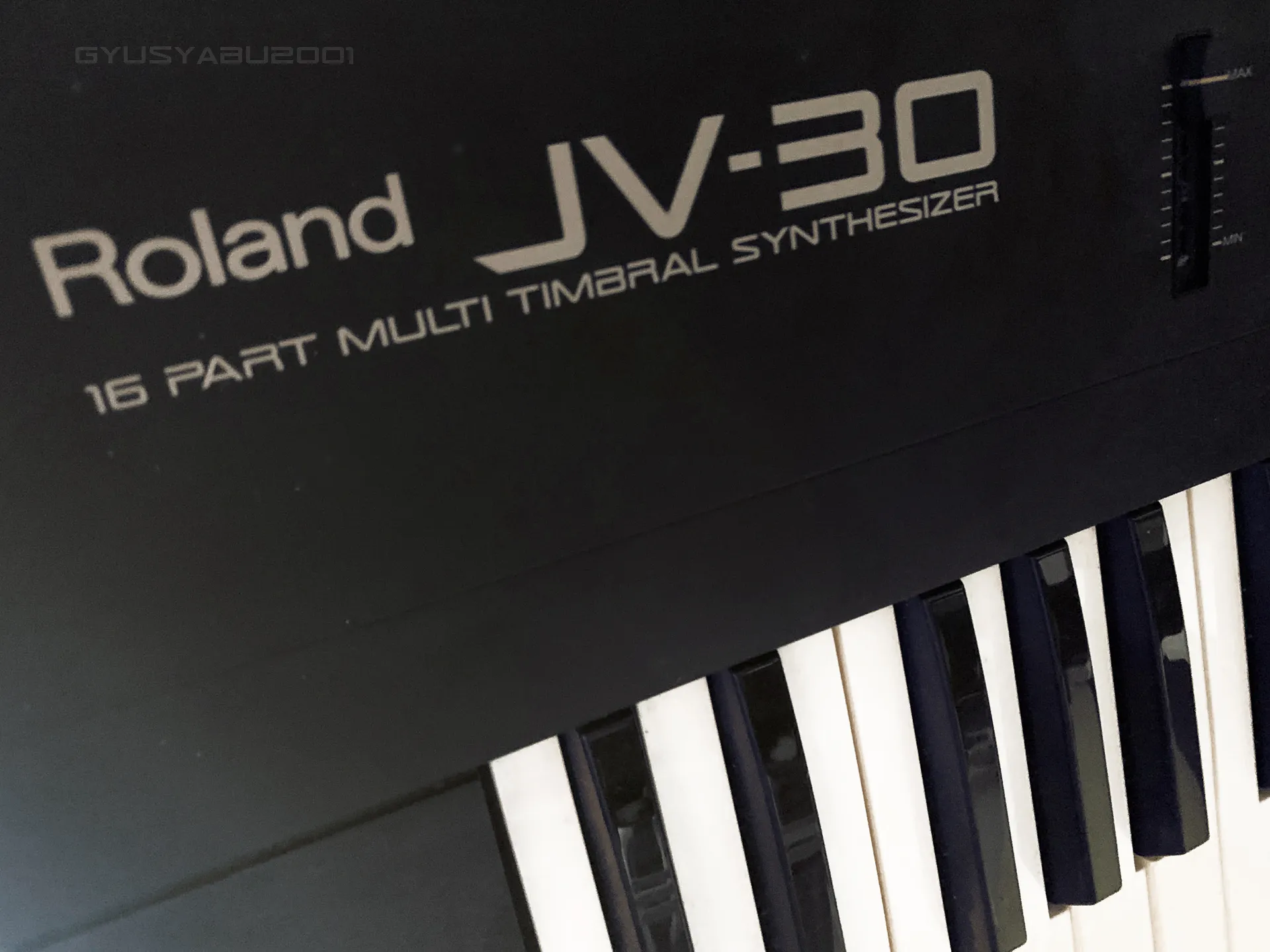 Roland JV-30